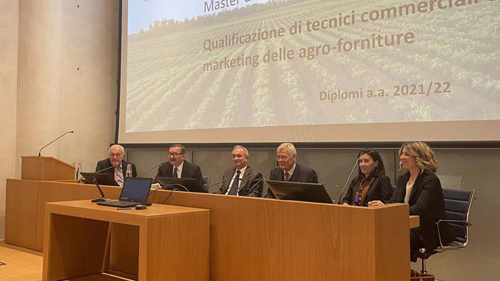 Qualificazione di tecnici per le agro-forniture: il passaggio da Master a Corso di Alta formazione renderà ancora più sostenibile il percorso